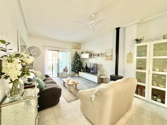 Image No.4-2 Bed Villa for sale