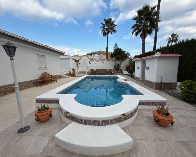 Image No.21-3 Bed Villa for sale