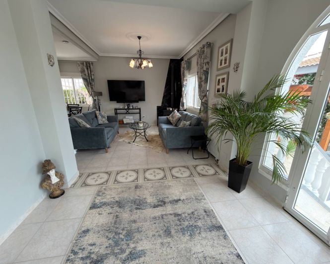 Image No.3-3 Bed Villa for sale