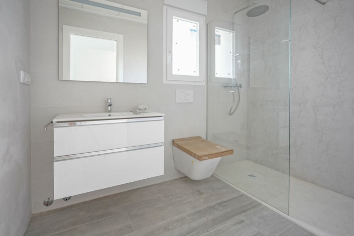 Image No.10-3 Bed Villa for sale