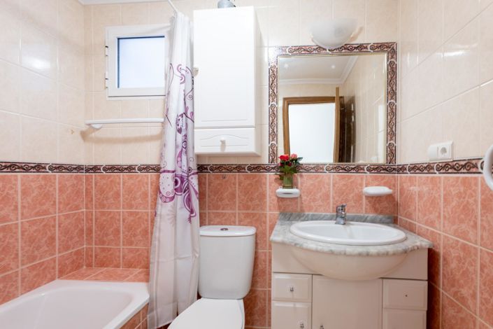 Image No.20-1 Bed Apartment for sale