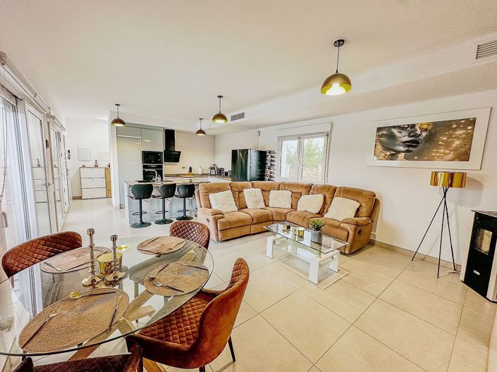 Image No.6-3 Bed Villa for sale