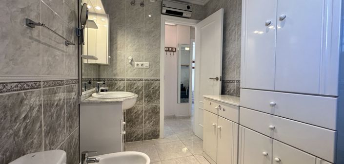 Image No.43-3 Bed Villa for sale