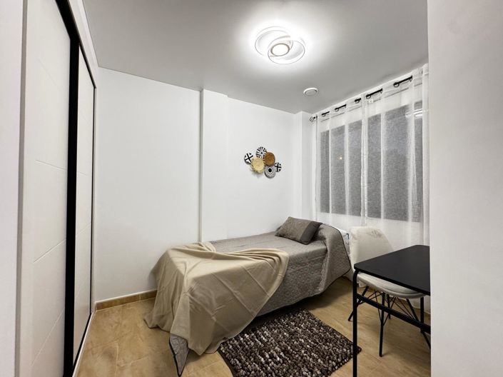 Image No.20-3 Bed Apartment for sale