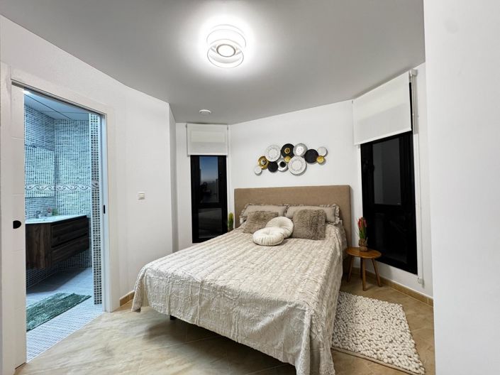 Image No.25-3 Bed Apartment for sale