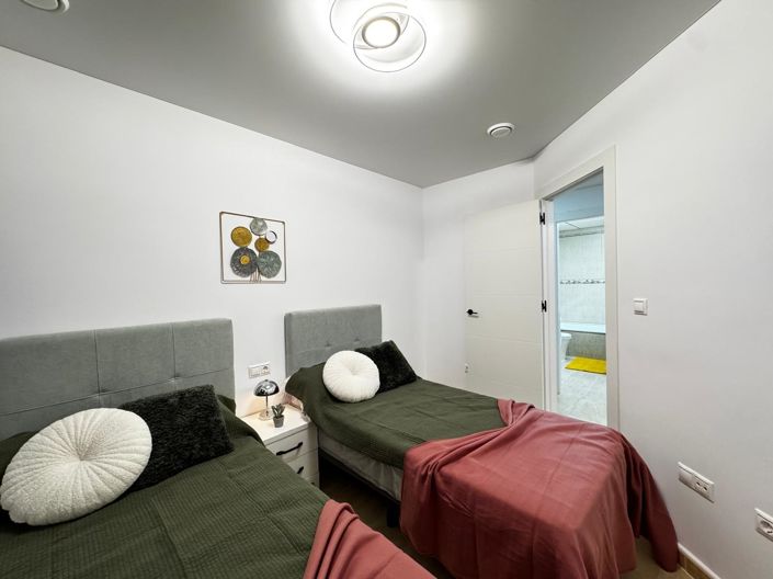 Image No.40-3 Bed Apartment for sale