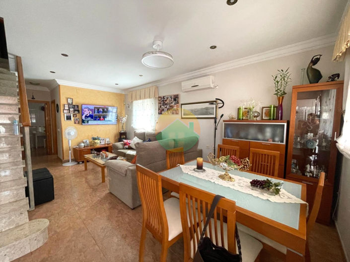 Image No.3-3 Bed Villa for sale