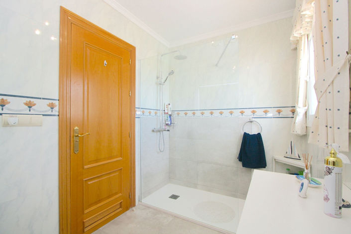 Image No.22-5 Bed Villa for sale