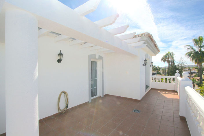 Image No.29-5 Bed Villa for sale