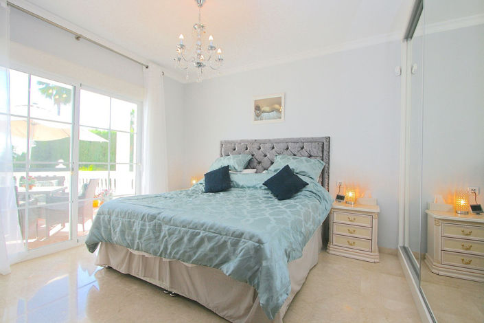 Image No.6-5 Bed Villa for sale