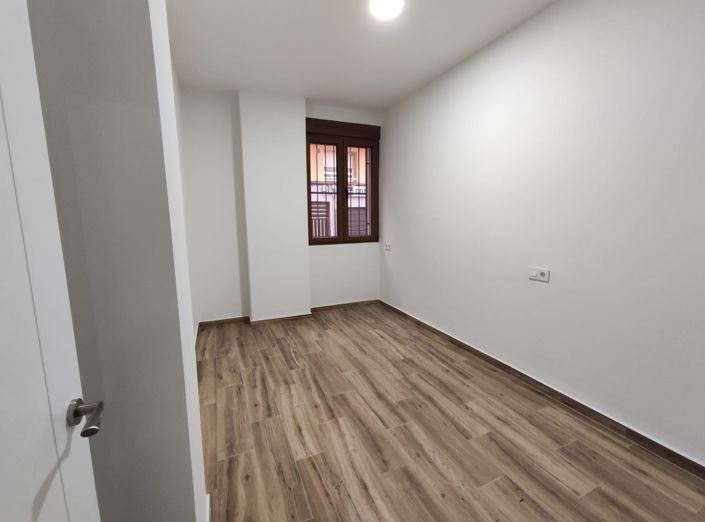 Image No.23-3 Bed Townhouse for sale