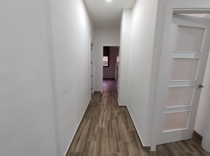 Image No.9-3 Bed Townhouse for sale