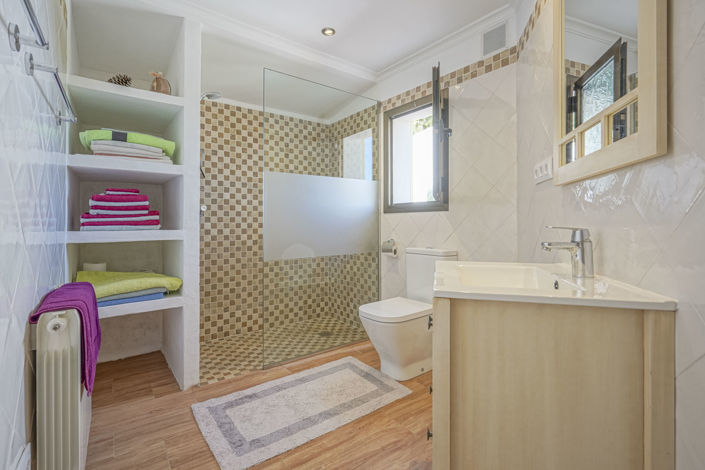 Image No.17-5 Bed Villa for sale