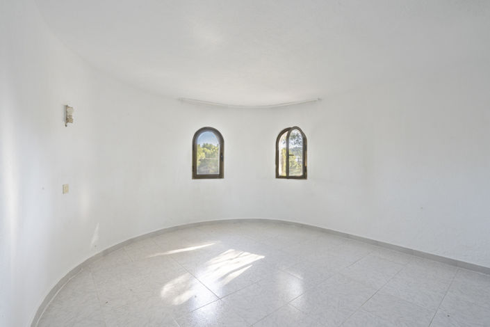 Image No.37-5 Bed Villa for sale