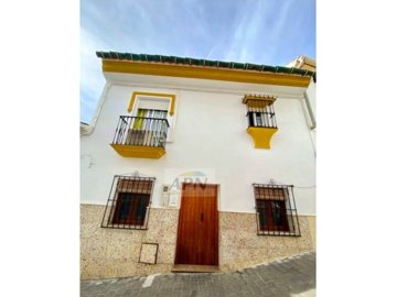 village-house-in-alora-1-large