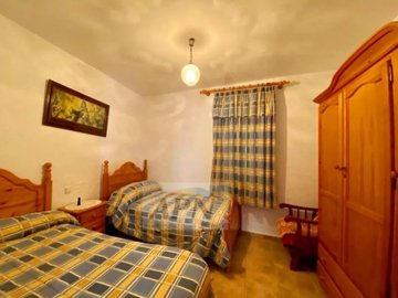 village-house-in-alora-13-large