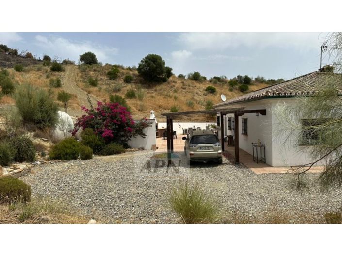 Image No.17-3 Bed Country House for sale