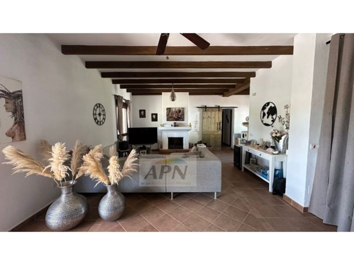 Image No.26-3 Bed Country House for sale