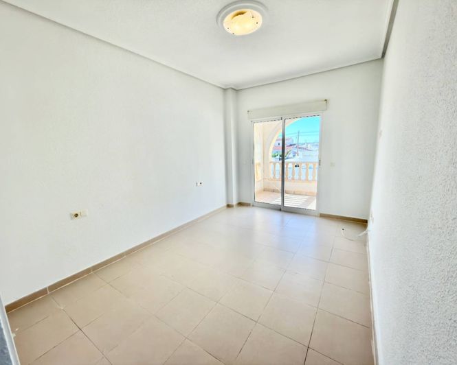 Image No.8-5 Bed Villa for sale