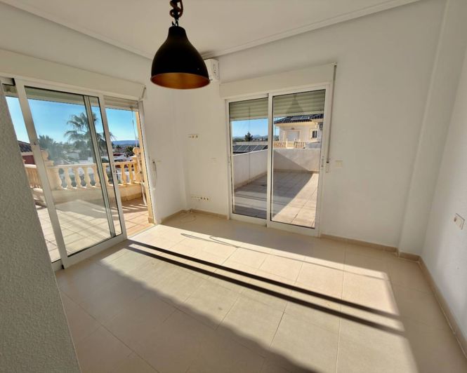 Image No.9-5 Bed Villa for sale