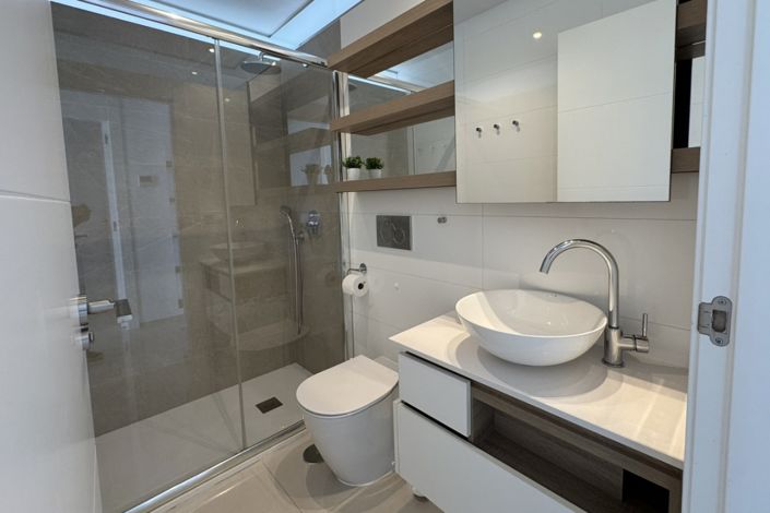 Image No.11-3 Bed Apartment for sale