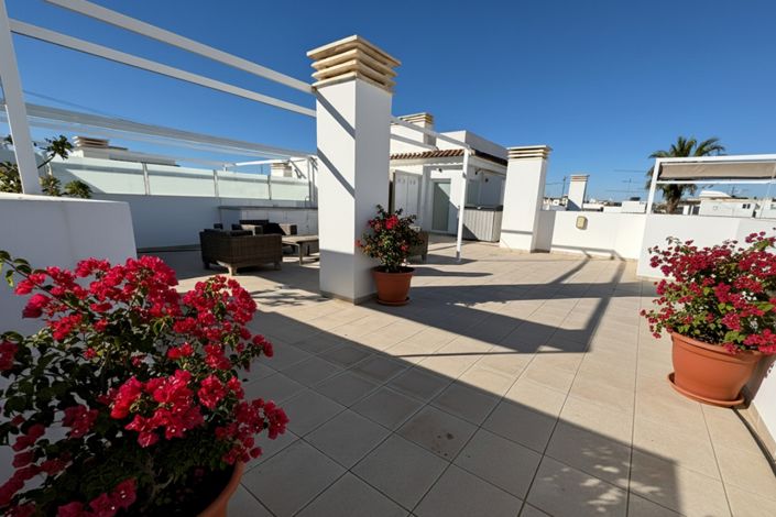 Image No.14-3 Bed Apartment for sale