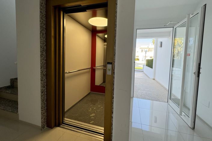 Image No.19-3 Bed Apartment for sale