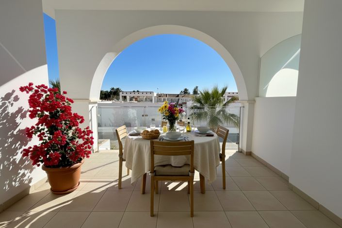 Image No.20-3 Bed Apartment for sale