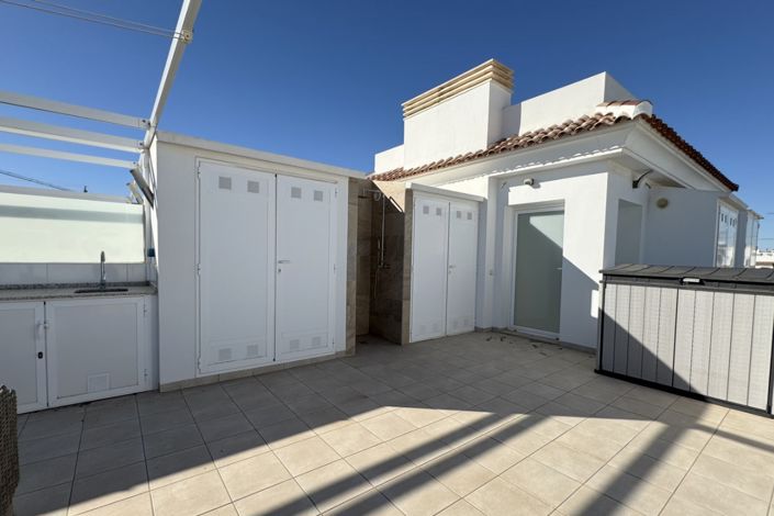 Image No.21-3 Bed Apartment for sale