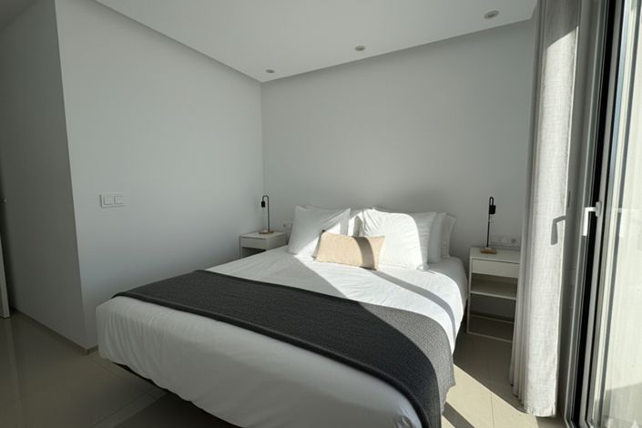 Image No.5-3 Bed Apartment for sale