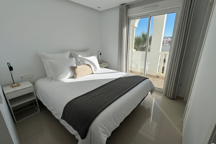 Image No.6-3 Bed Apartment for sale