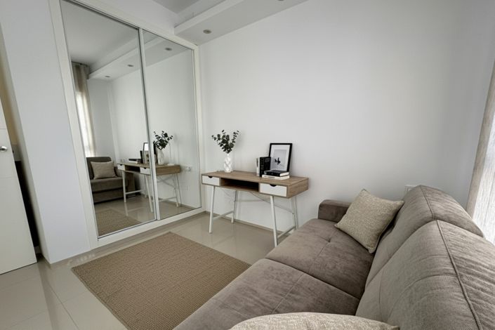 Image No.8-3 Bed Apartment for sale