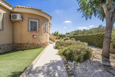 tro1wbreukqnzeviv0w39q