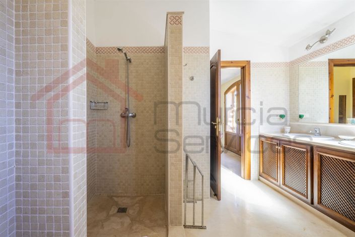 Image No.16-4 Bed Villa for sale