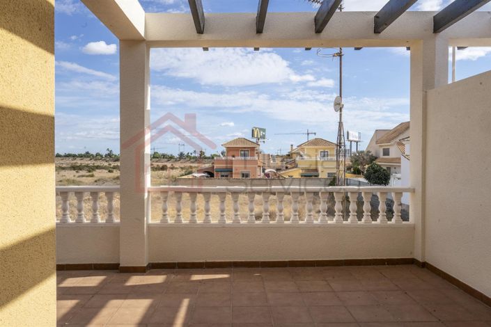 Image No.18-3 Bed Villa for sale