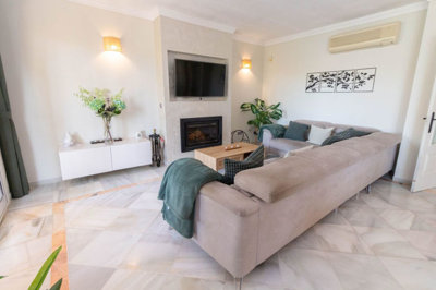 13-5fd73dea700db77384c091ca9818b1a9