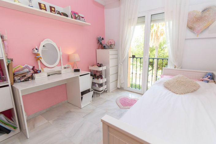 Image No.34-3 Bed Townhouse for sale