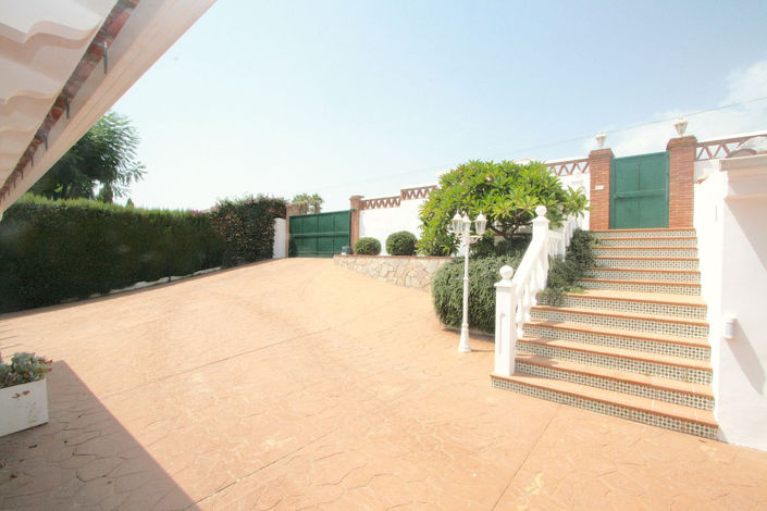 Image No.30-3 Bed Villa for sale