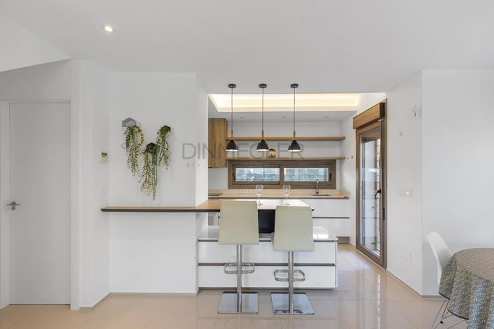 Image No.16-3 Bed Duplex for sale