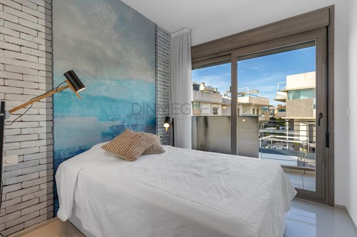 Image No.32-3 Bed Duplex for sale