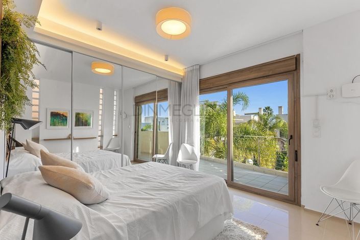 Image No.38-3 Bed Duplex for sale