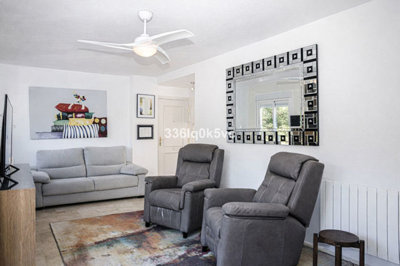 8-e64a9055bba3e77ac8aca3b893cdf826