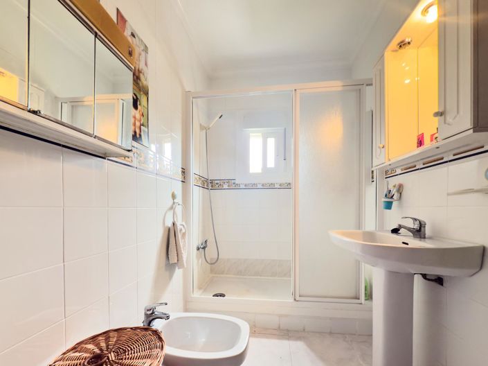 Image No.18-1 Bed Bungalow for sale