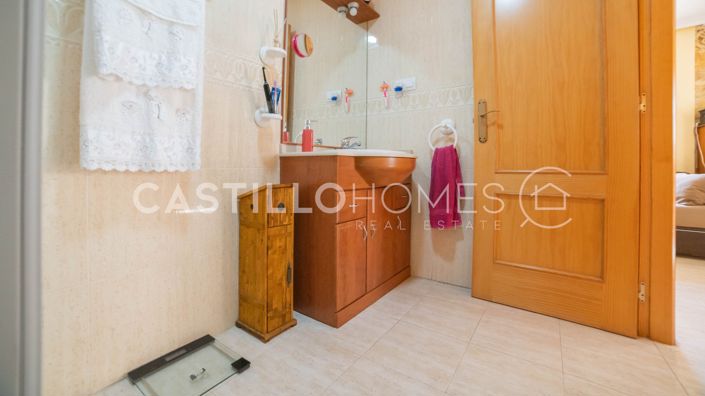 Image No.14-2 Bed Townhouse for sale