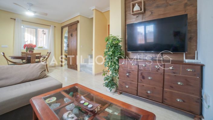 Image No.2-2 Bed Townhouse for sale