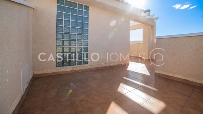 Image No.24-2 Bed Townhouse for sale