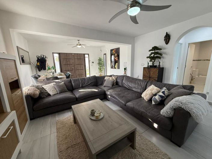 Image No.38-5 Bed Villa for sale