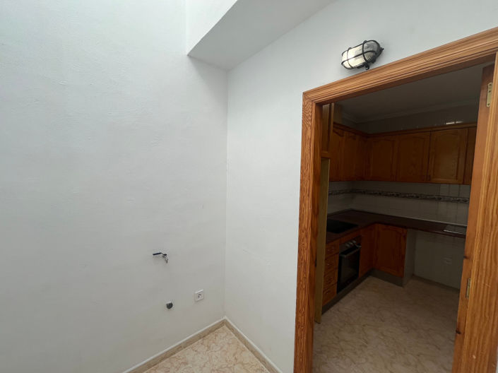 Image No.25-3 Bed Quad for sale