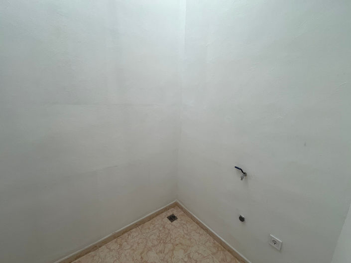 Image No.26-3 Bed Quad for sale