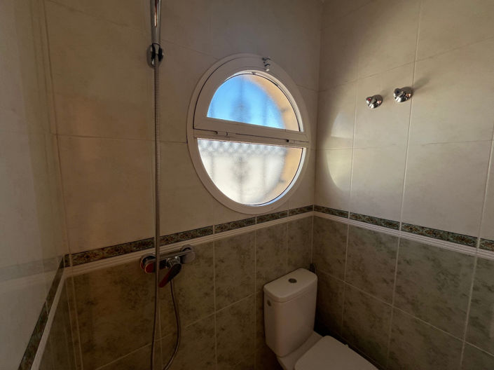 Image No.34-3 Bed Quad for sale